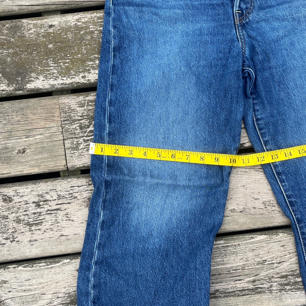 Levi's Women's Straight Leg Jeans in Classic Blue - Picture 11 of 14